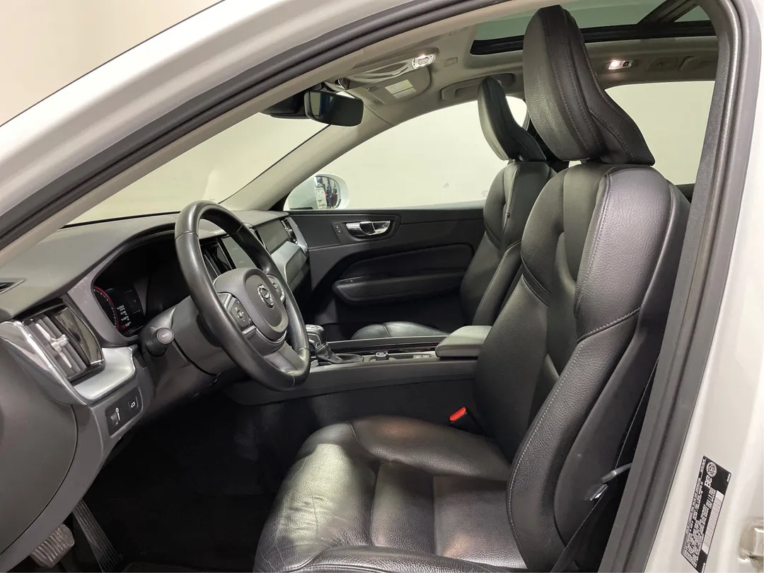 2019 Volvo XC60 T5 Momentum AWD, photo 9