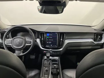 2019 Volvo XC60 - image 21