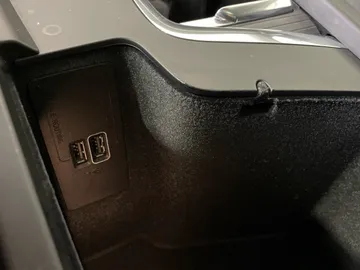 2019 Volvo XC60 - image 30