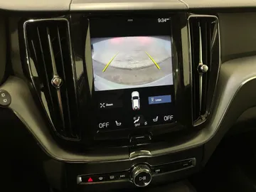 2019 Volvo XC60 - image 23