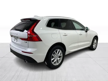 2019 Volvo XC60 - image 8