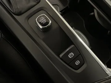 2019 Volvo XC60 - image 25