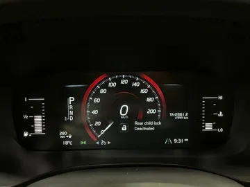 2019 Volvo XC60 - image 15