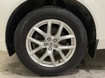 2019 Volvo XC60 - image 19