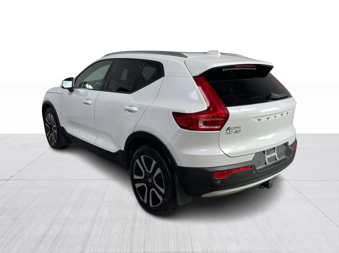 2022 Volvo XC40 Momentum AWD, photo 10