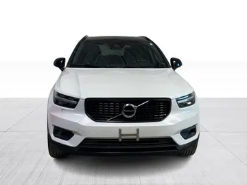2020 Volvo XC40 - image 2