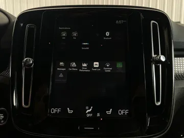 2020 Volvo XC40 - image 29