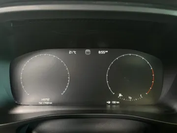 2020 Volvo XC40 - image 16