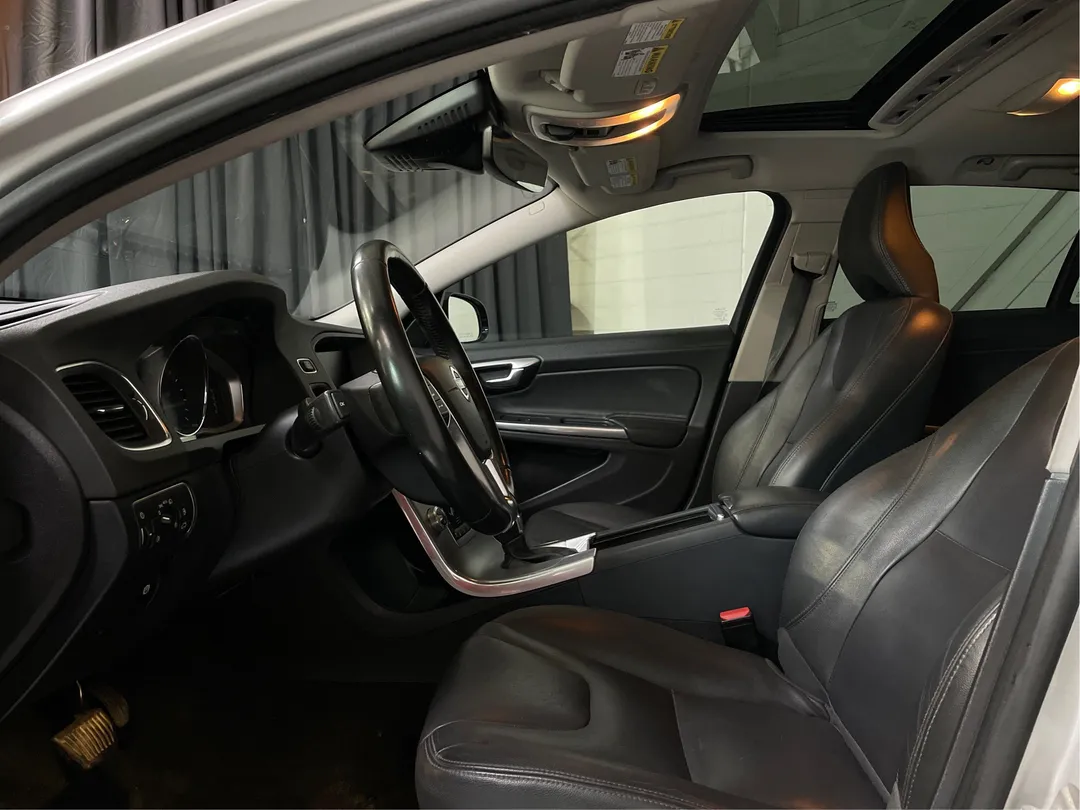 2018 Volvo V60 Cross Country — photo 3