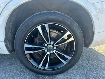 2018 Volvo XC90 - image 7