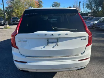 2018 Volvo XC90 - image 4