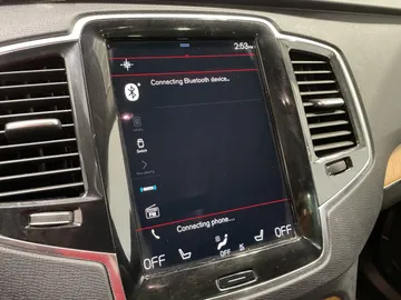 2022 Volvo XC90 - image 27