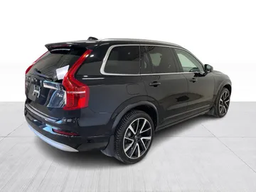 2022 Volvo XC90 - image 15