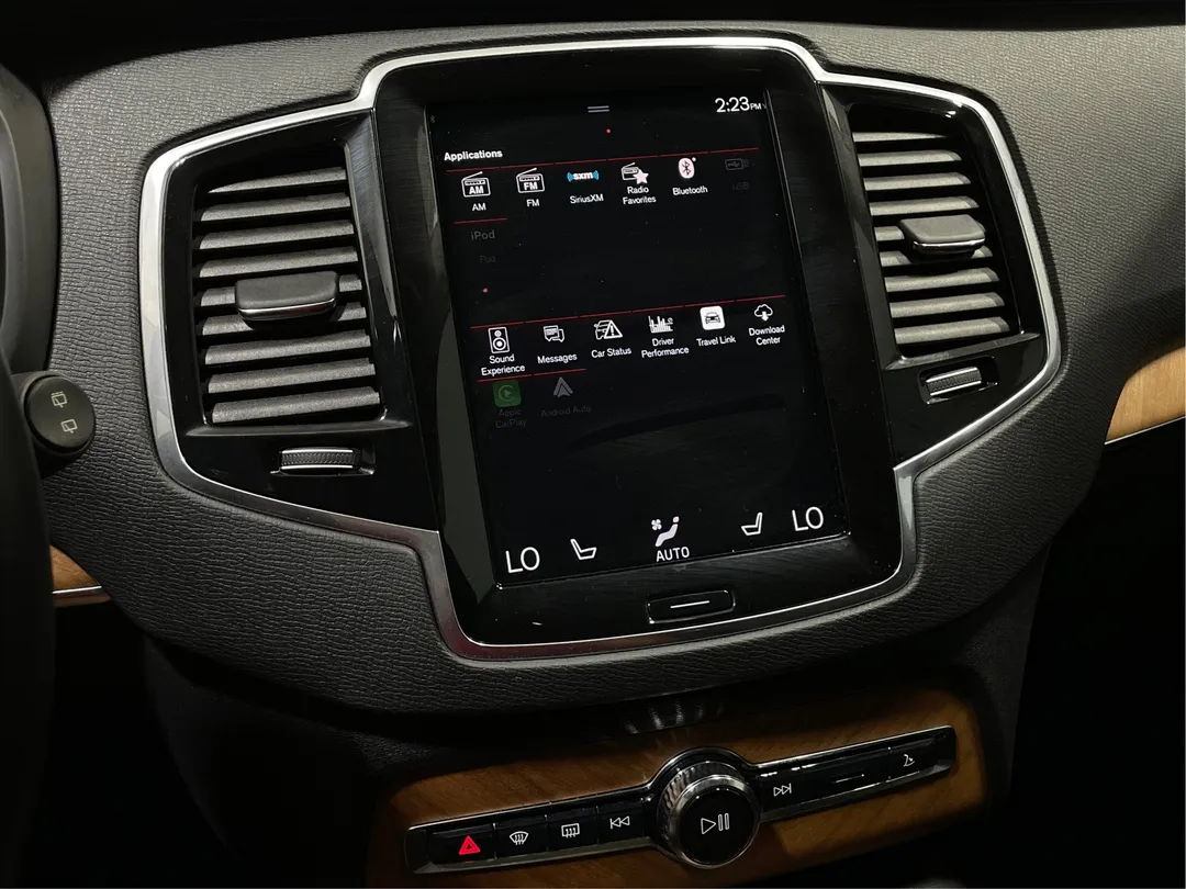 2022 Volvo XC90 T6 Momentum AWD, photo 7