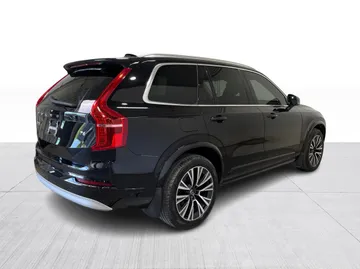 2022 Volvo XC90 - image 15