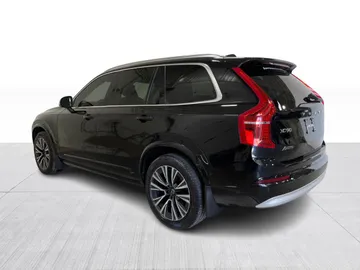 2022 Volvo XC90 - image 12