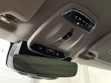 2022 Volvo XC90 - image 18