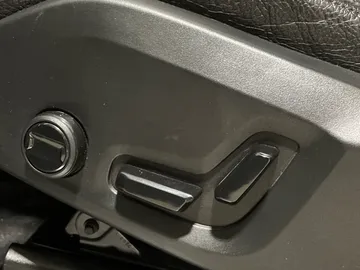 2022 Volvo XC90 - image 20