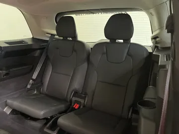2022 Volvo XC90 - image 17
