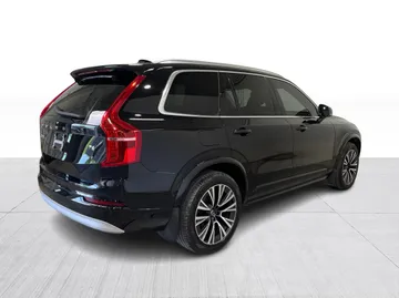2022 Volvo XC90 - image 15