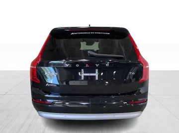 2022 Volvo XC90 - image 13