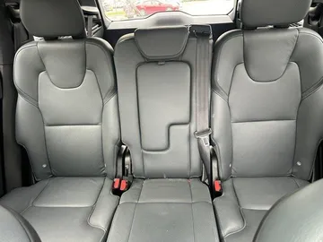 2022 Volvo XC90 - image 8