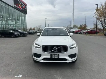2022 Volvo XC90 - image 2