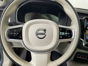 2020 Volvo XC90 - image 18