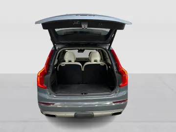 2020 Volvo XC90 - image 13