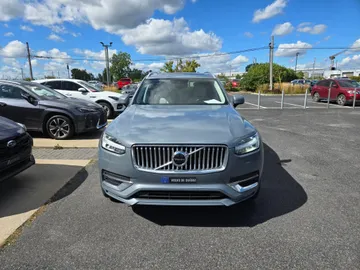 2020 Volvo XC90 - image 2