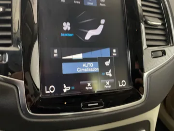 2020 Volvo XC90 - image 30