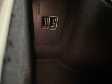 2020 Volvo XC90 - image 33