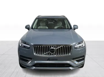 2020 Volvo XC90 - image 8