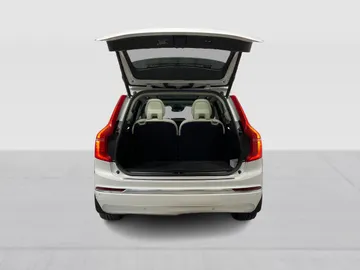 2022 Volvo XC90 - image 14