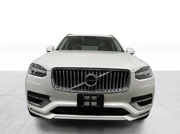 2022 Volvo XC90 - image 9