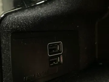 2022 Volvo XC90 - image 34