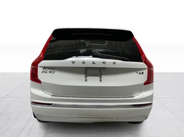 2022 Volvo XC90 - image 13