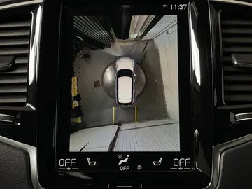 2022 Volvo XC90 - image 31