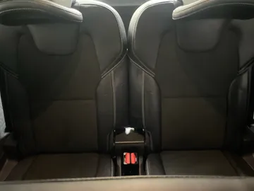 2018 Volvo XC90 - image 32