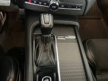 2018 Volvo XC90 - image 37