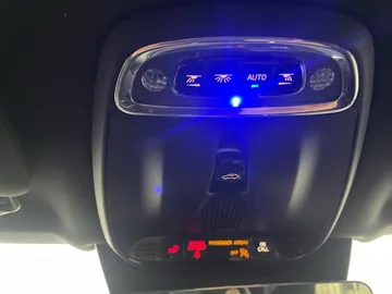 2018 Volvo XC90 - image 16
