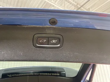 2018 Volvo XC90 - image 23