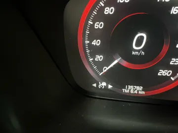 2018 Volvo XC90 - image 17