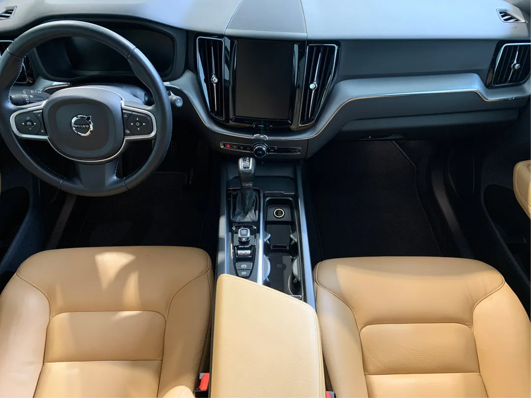 2019 Volvo XC60 for sale - photo 4
