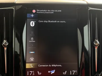 2019 Volvo XC60 - image 32
