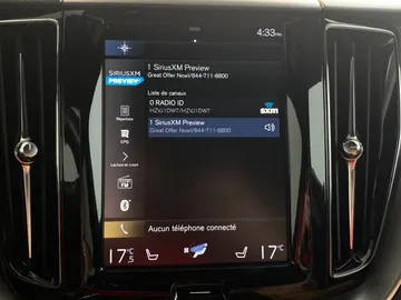 2019 Volvo XC60 - image 35