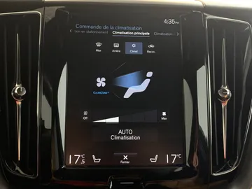 2019 Volvo XC60 - image 26