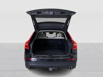2019 Volvo XC60 - image 14