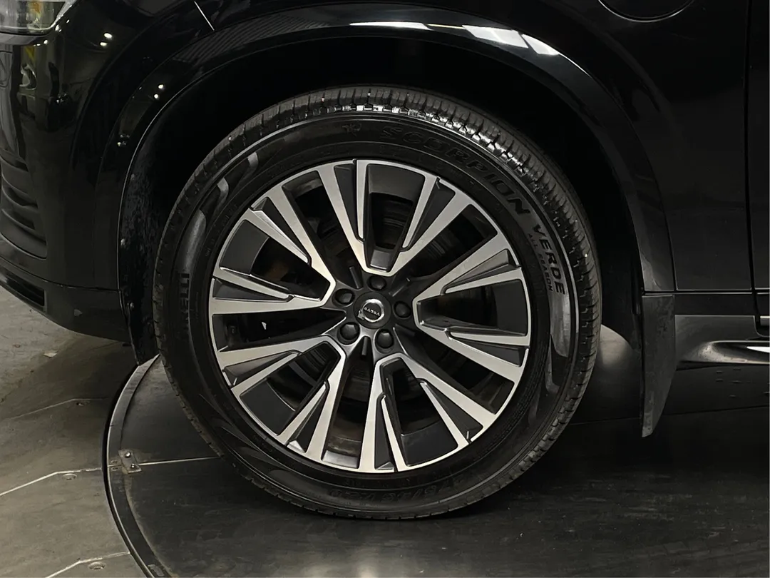 2020 Volvo XC90 — photo 6