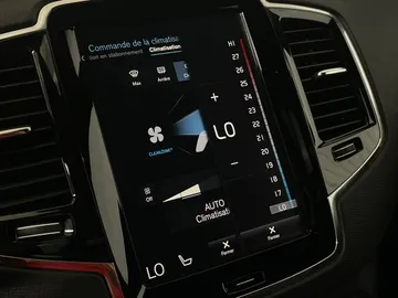 2020 Volvo XC90 - image 31